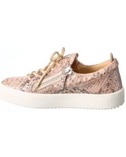 Outlet Giuseppe Zanotti Shop -Outlet Giuseppe Zanotti Shop 5528e6c2ee6b47f681f035efb646760d a9f4f3d5 3fa6 49ac afc7 16691885ccce 1080x